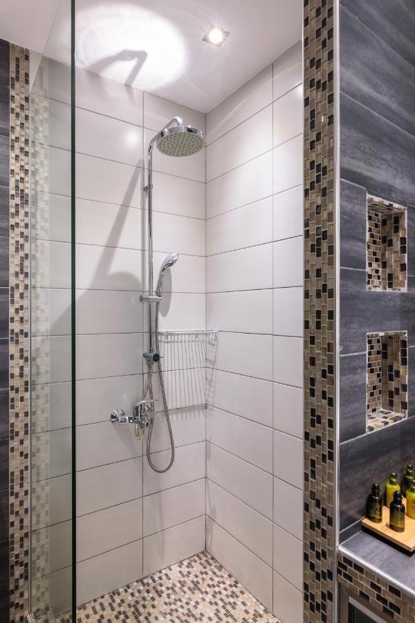Penthouse No7 - #tif Helexpo * Salonic
